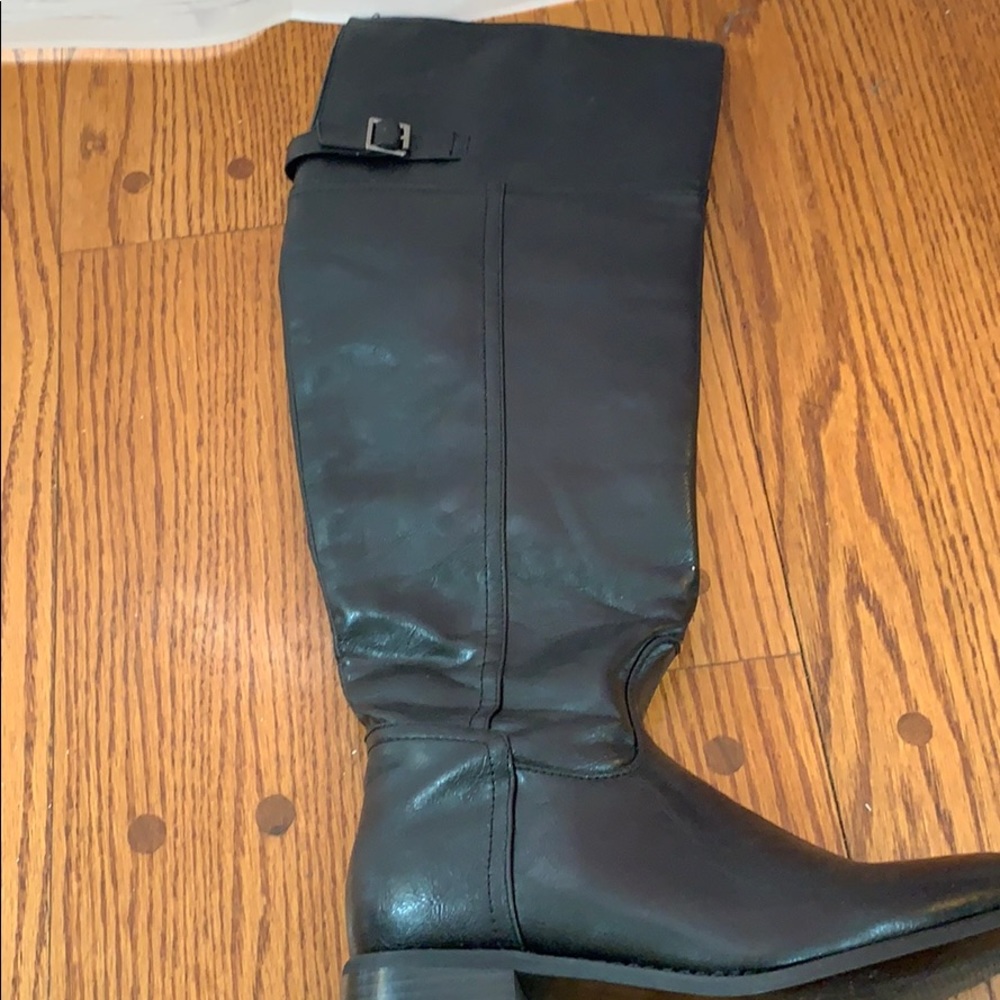 Black boots